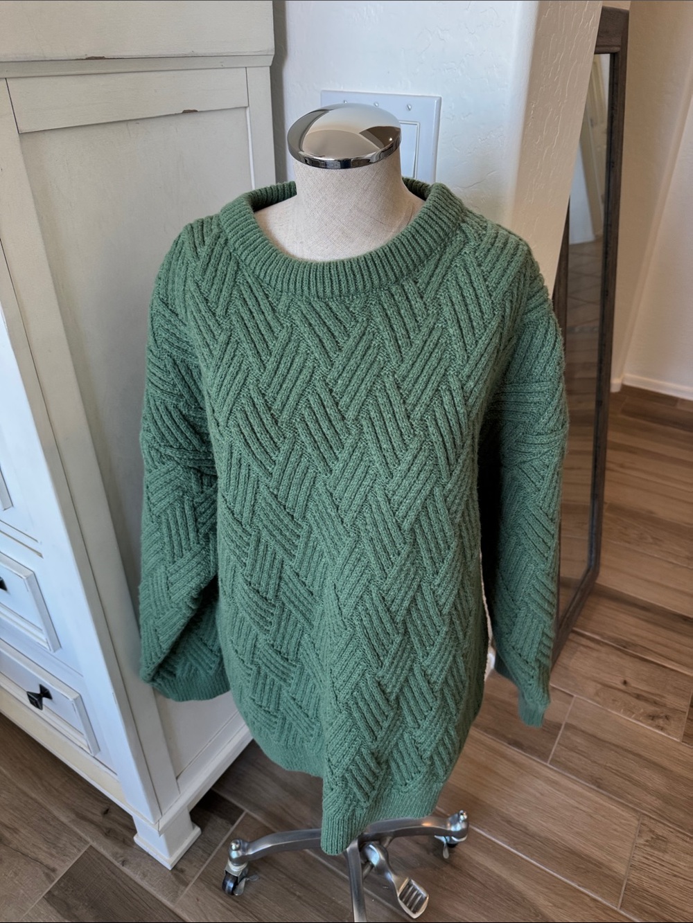 Aelfric Eden XL textured knit sweater